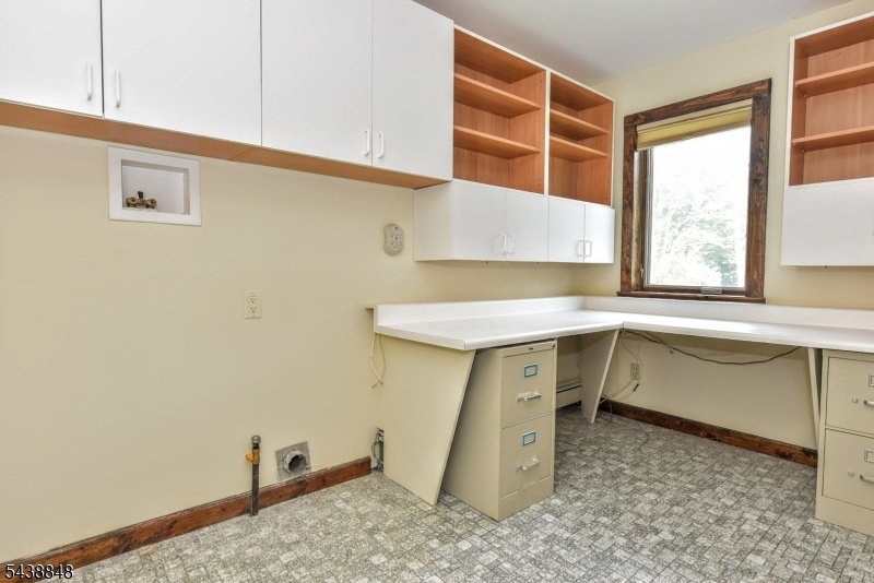 Laundry /Office /Craft Room