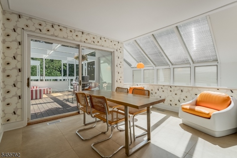 Breakfast Room