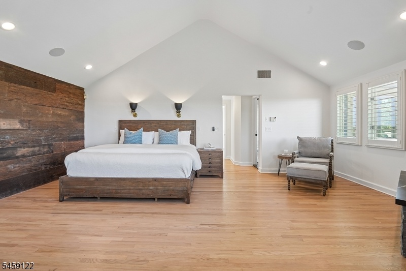 Primary BR w/ high ceilings