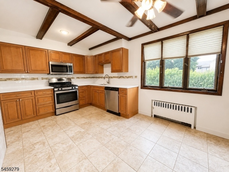 Kitchen 4