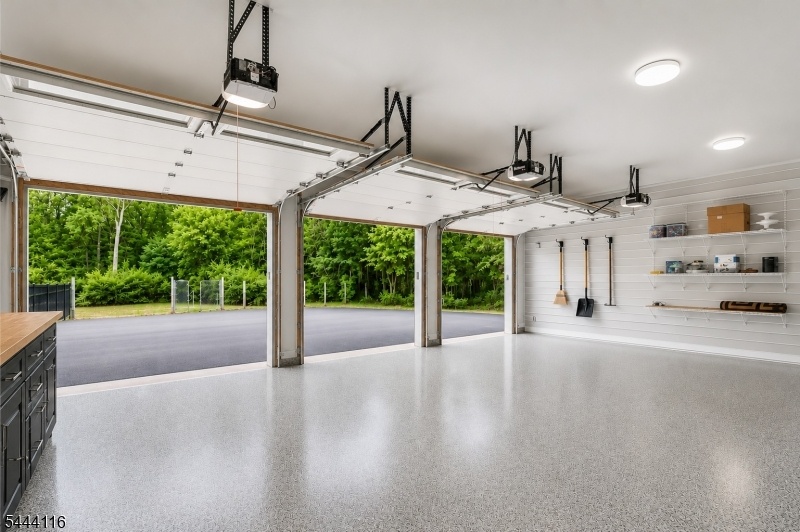 3 Car Garage