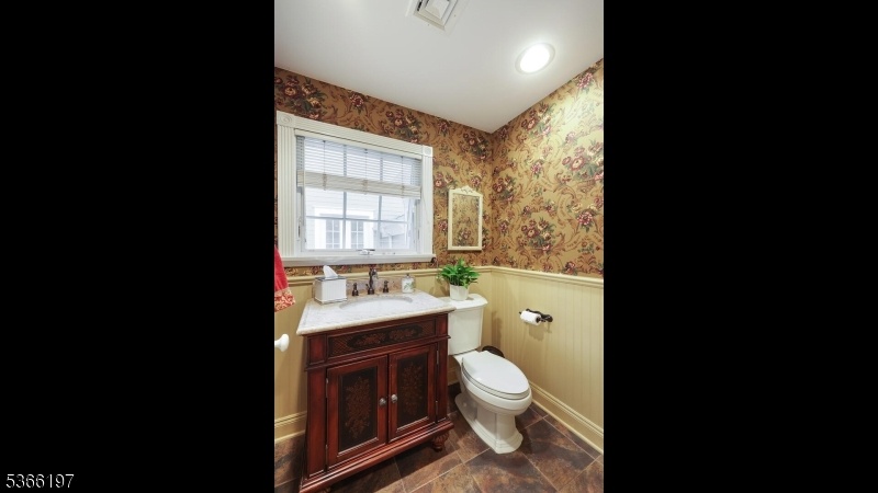 Powder room