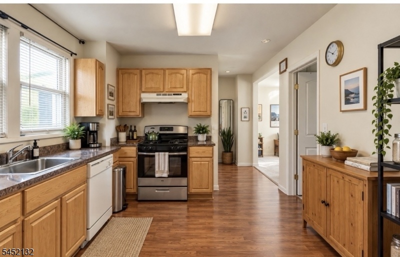 2nd fl kitchen