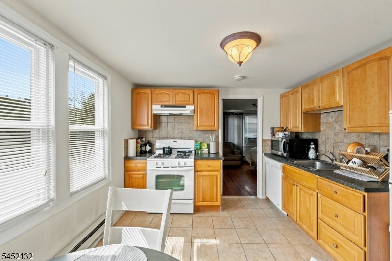 3rd flr kitchen
