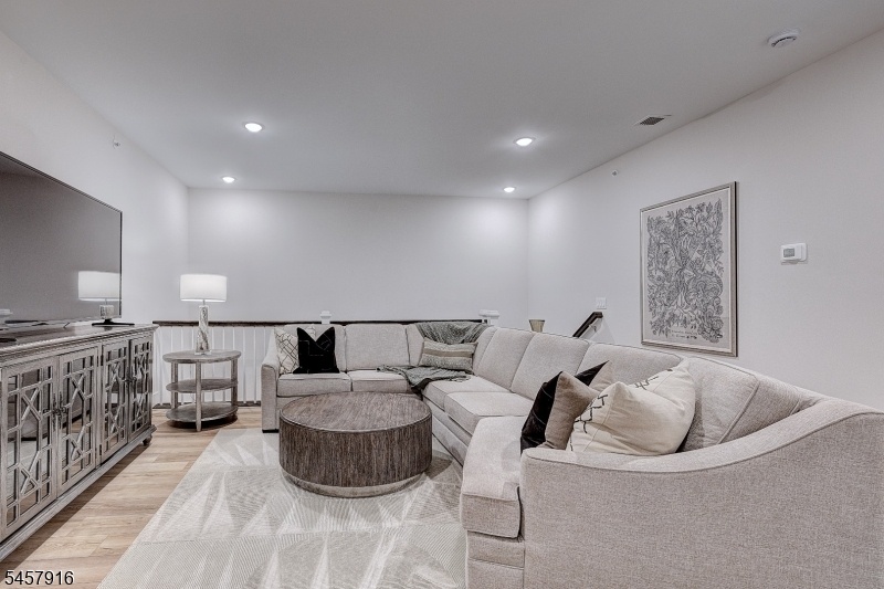 Den / Loft