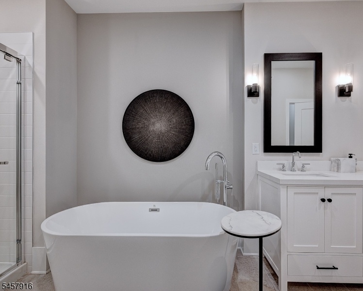 Main Level Primary Bath