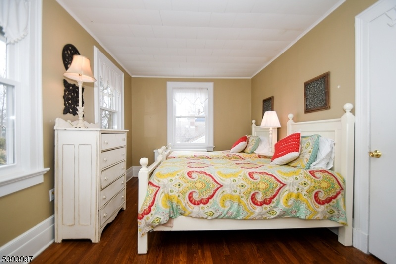 Second BR - 2 twin beds