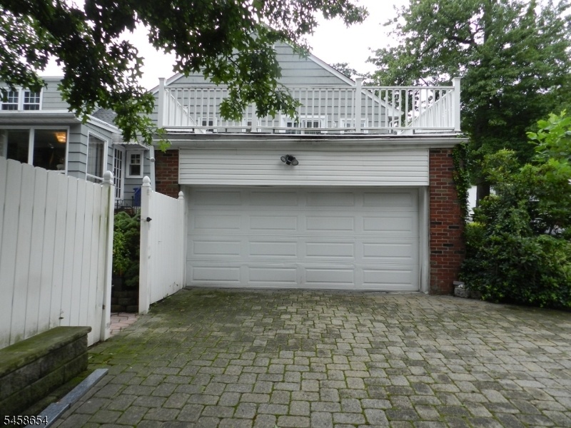 2 car garage