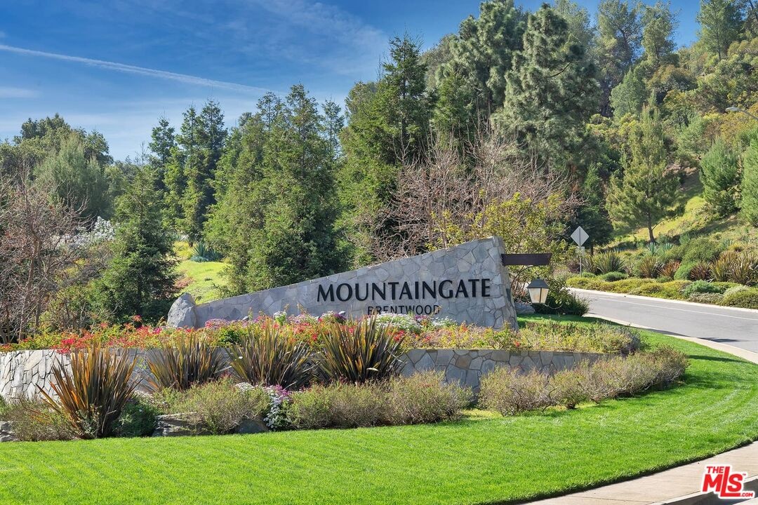 Mountaingate entrance