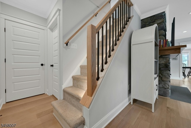 Stunning stairway railing