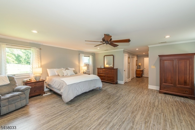Expansive room