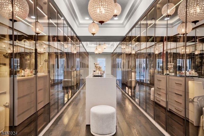 Custom Walk-In Closet