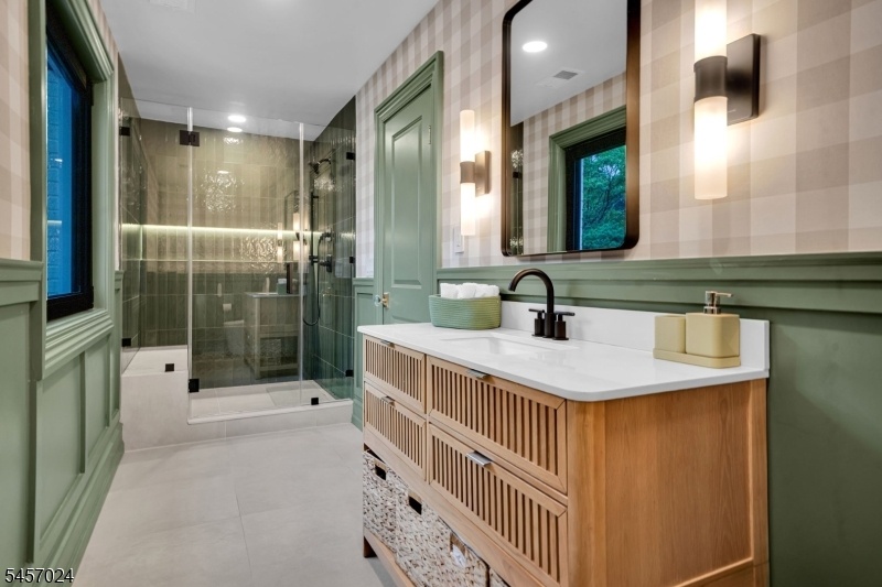 Hall Bathroom