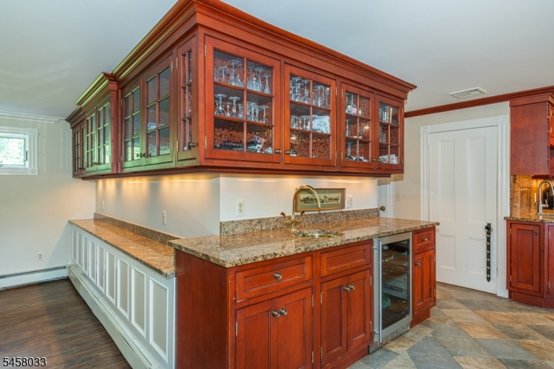 Gourmet kitchen