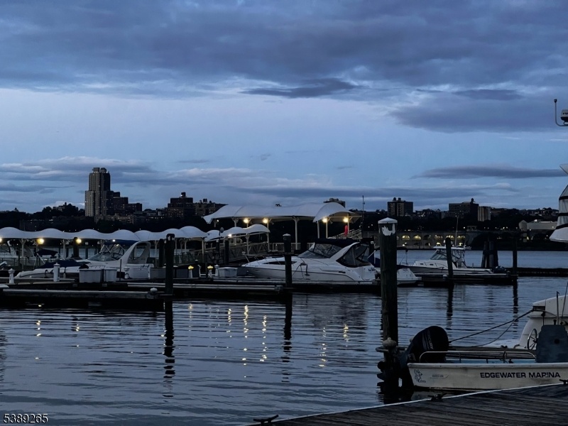 NYC view - Ferry -Edgewater