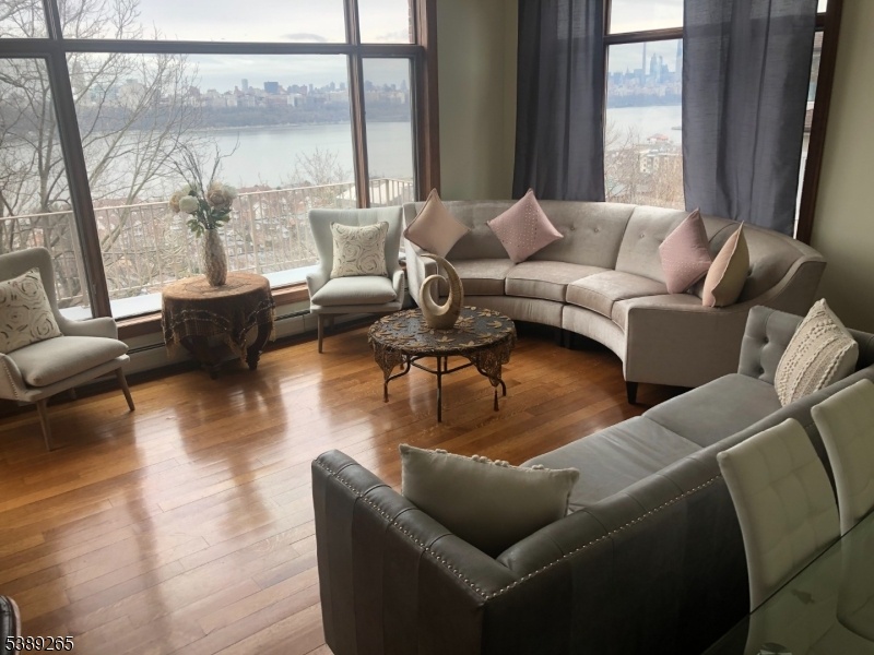 Living Area 2nd Floor