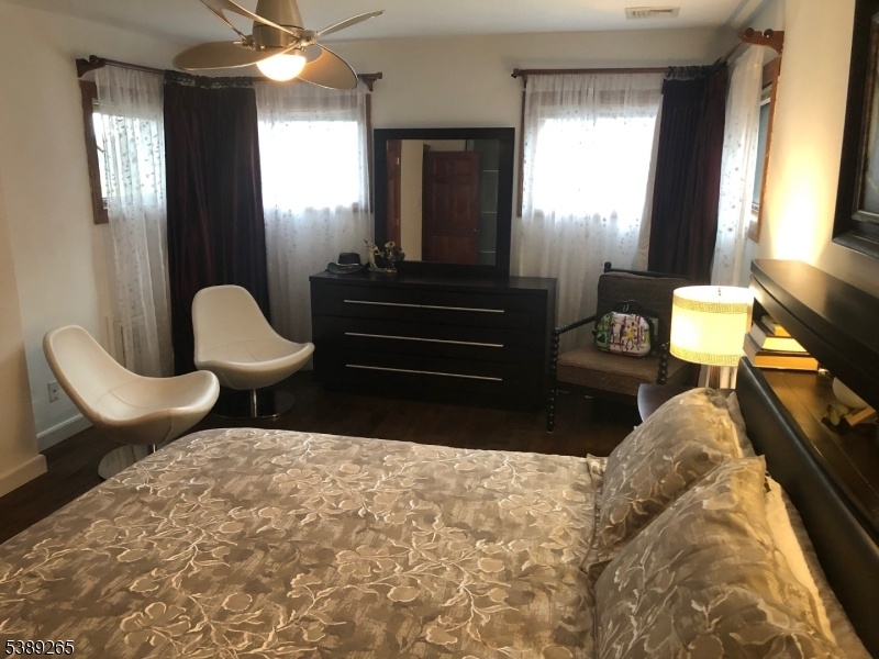 Master bedroom  1 st floor