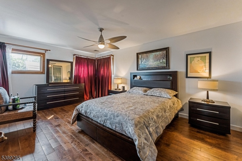 Master Bedroom 1st floor