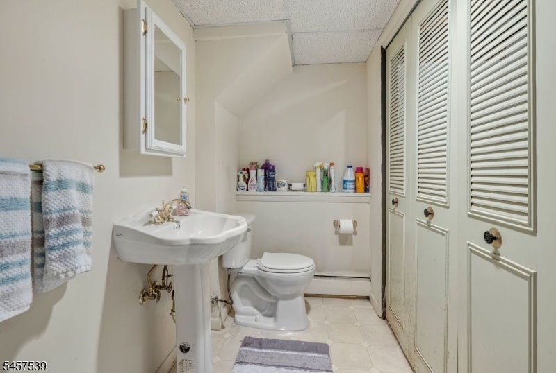 powder room