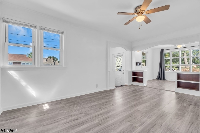 Versatile Floor Plan!