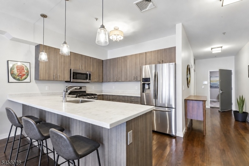 Apt B Kitchen