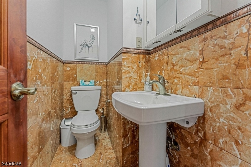 0.5 Bathroom