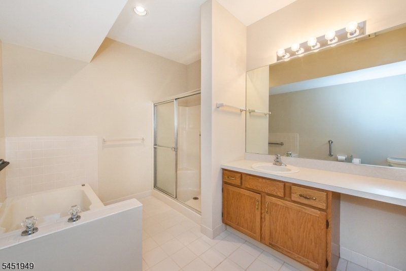 _Owners Bathroom