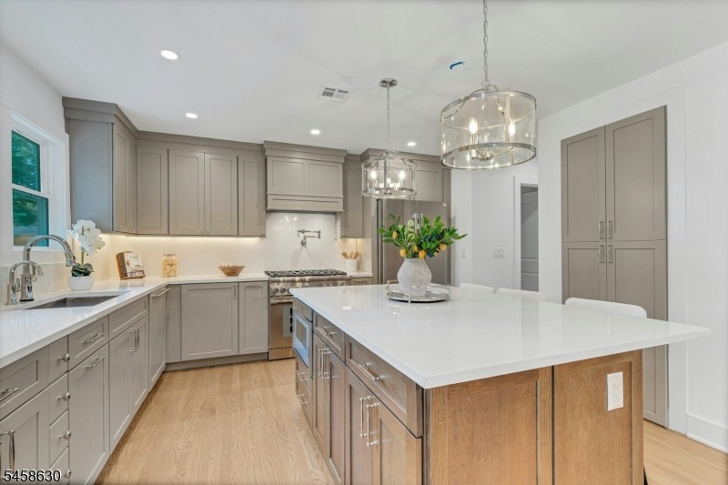 Walk-in pantry