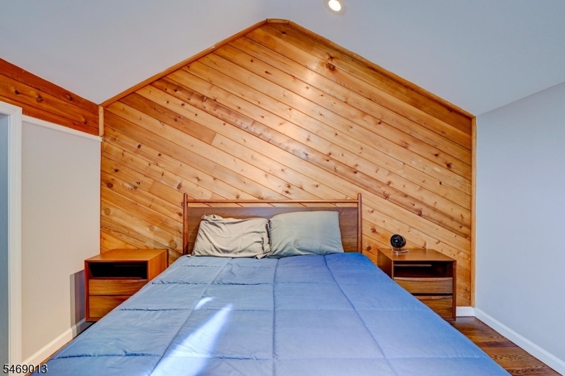 LOFT BEDROOM