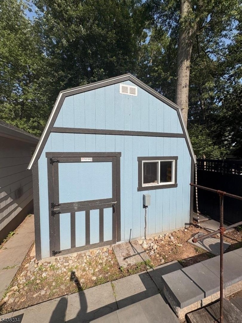 Shed