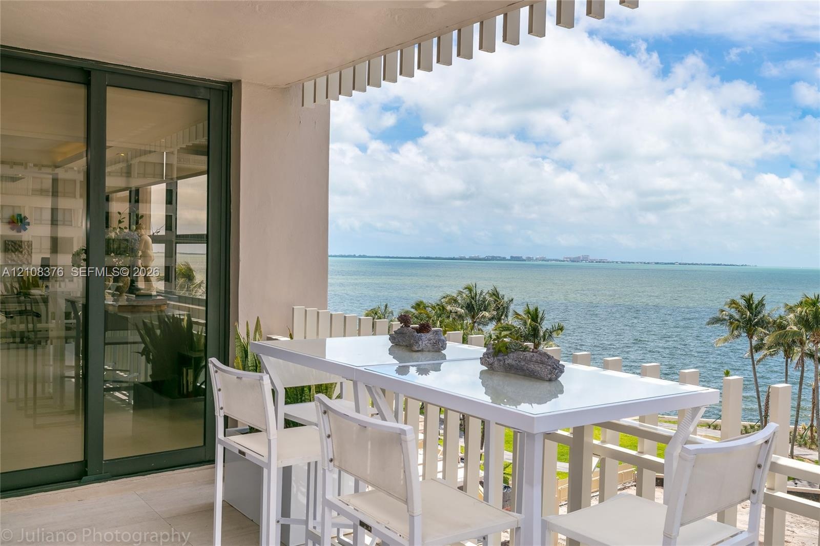 Second balcony with a magnificent Ocean view