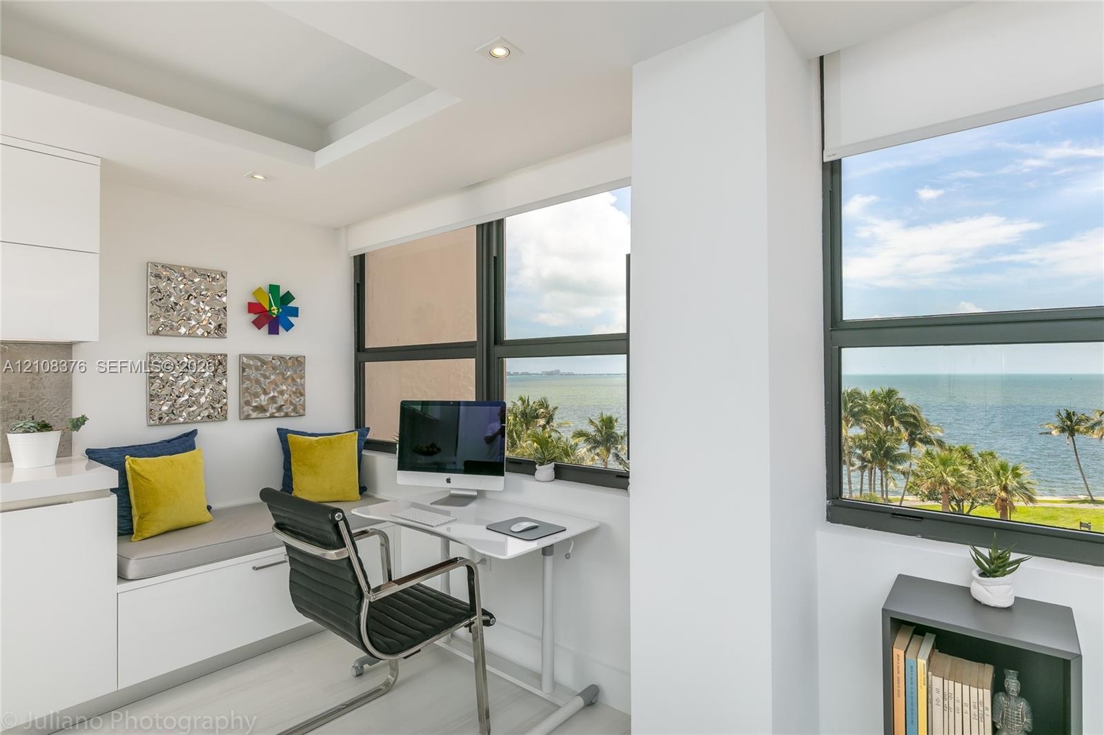 Office space offering magnificent Ocean view