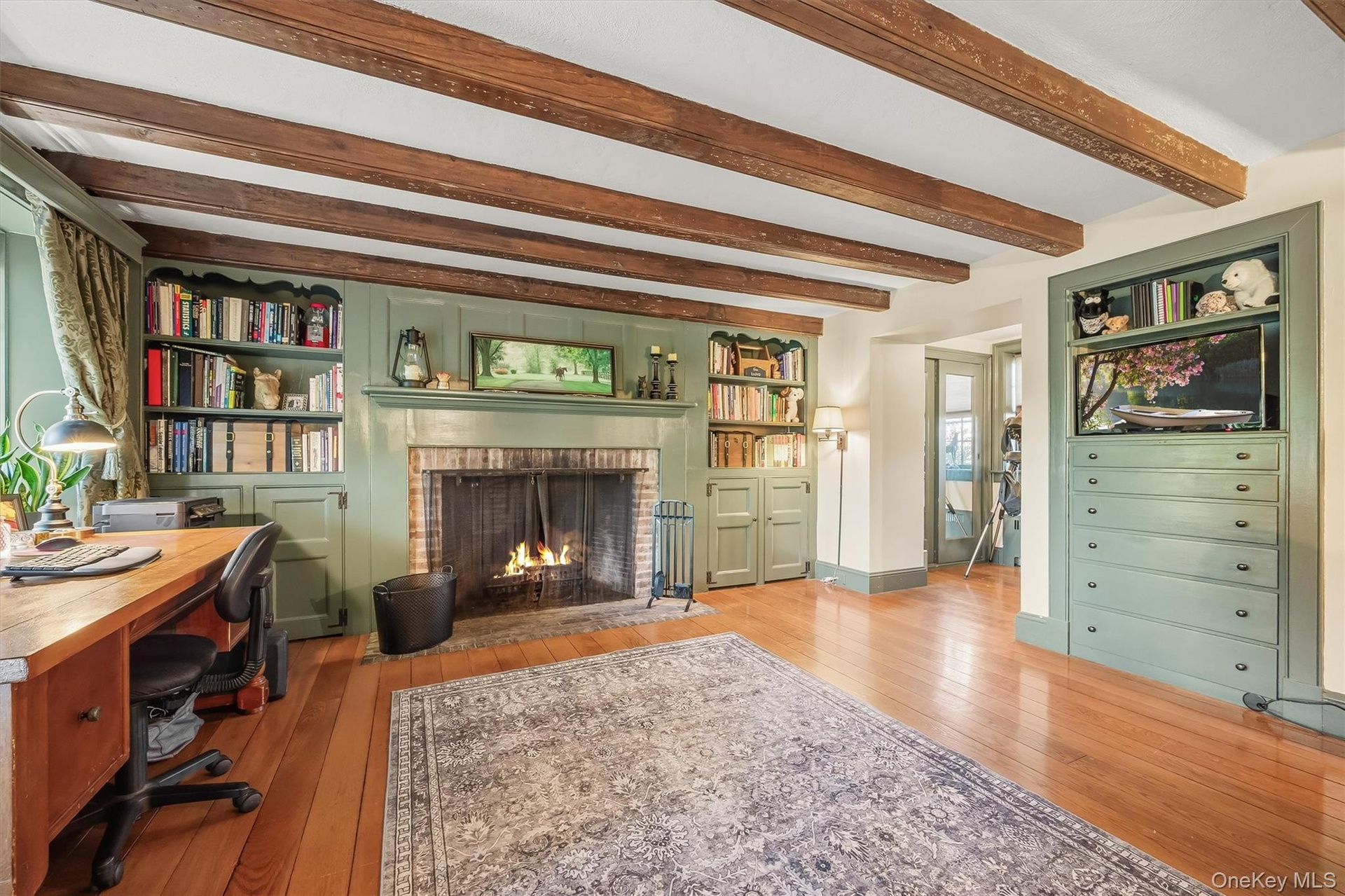 Bedroom, office, tv room- your choice