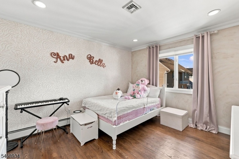 Bedrooom