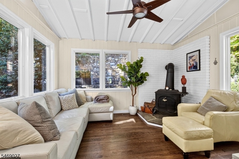 family room/den