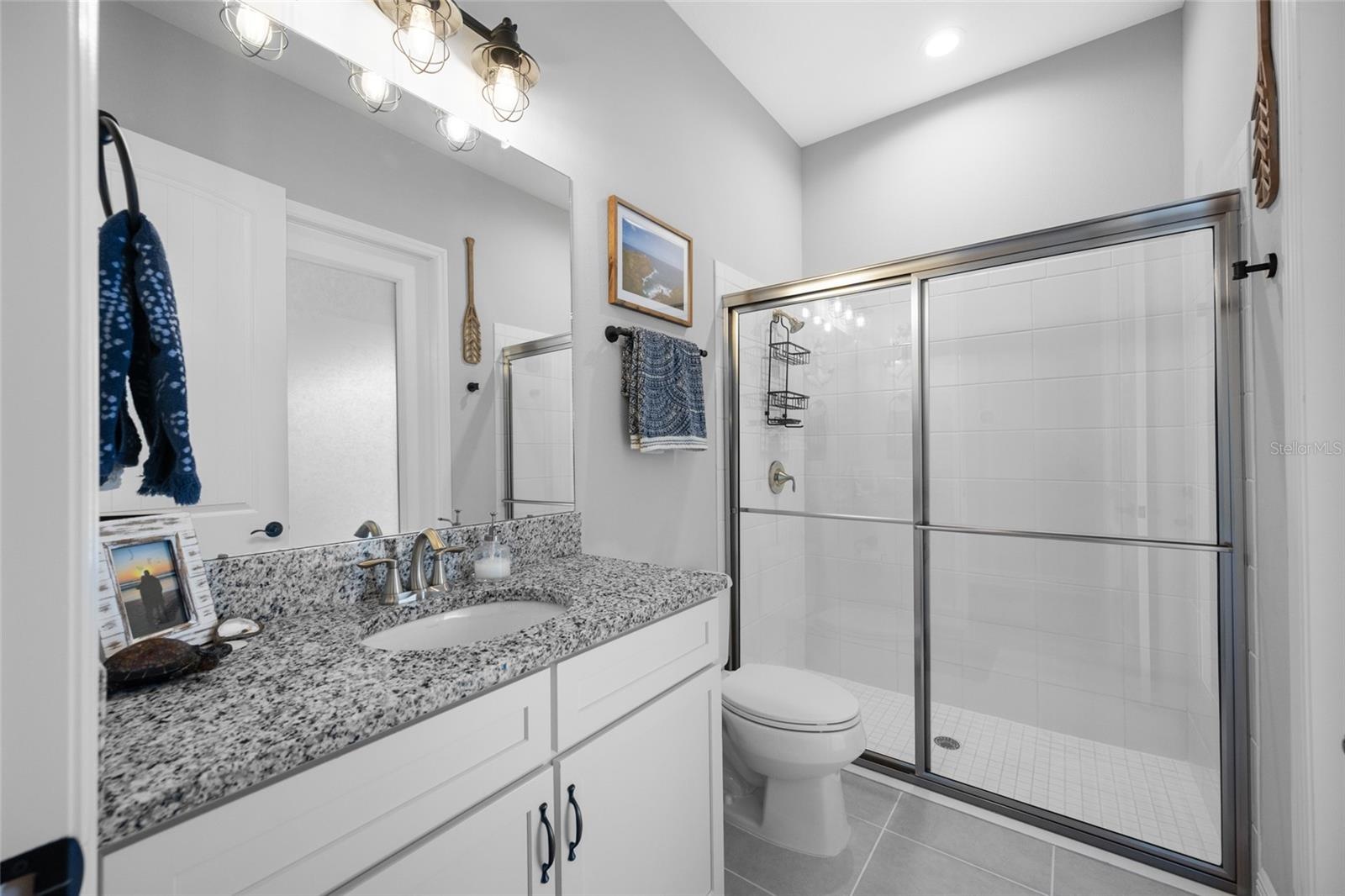 3rd bathroom (pool bath)