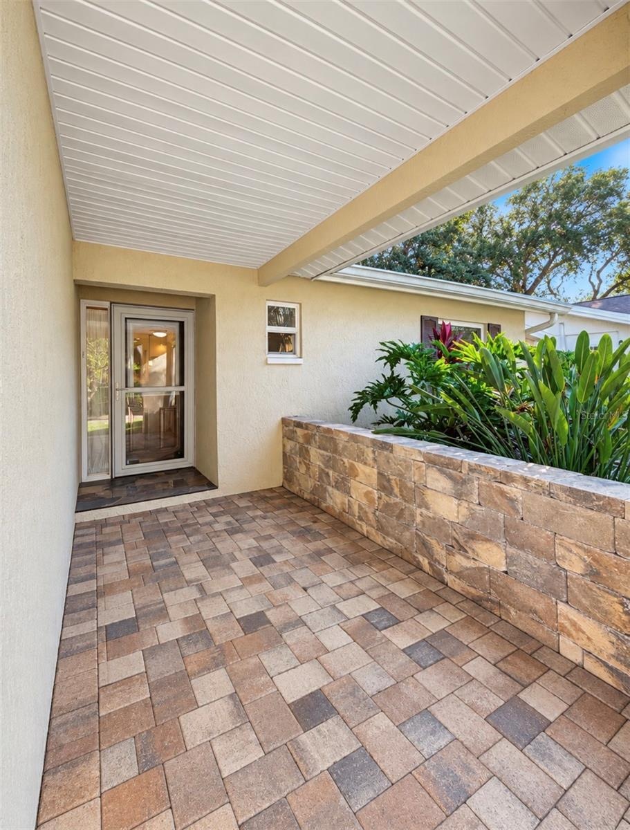 Paver foyer