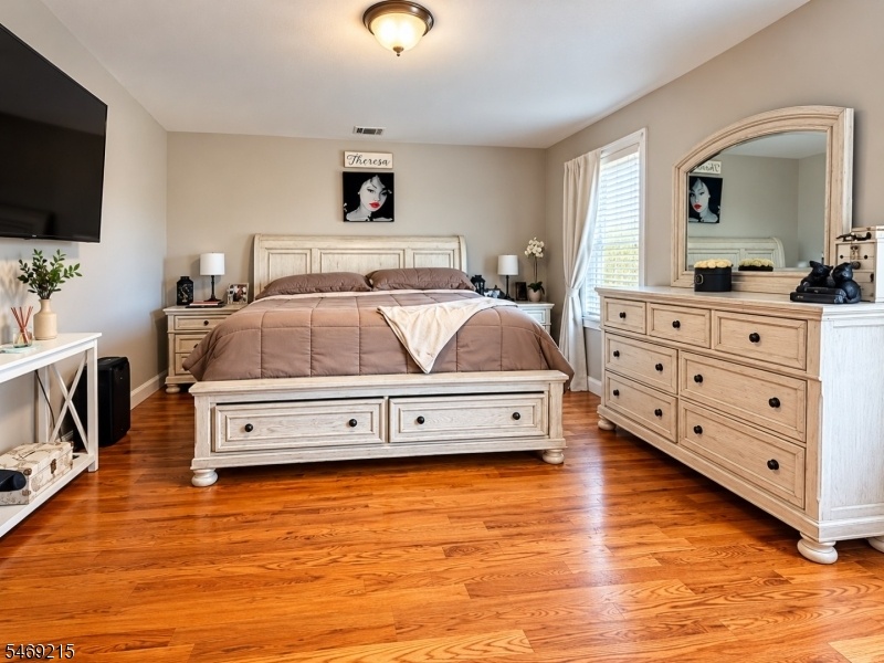 Warm Farmhouse Bedroom Retreat