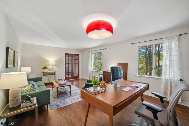 Living Room/Office