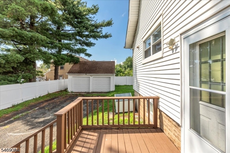 Deck + Side Entrance