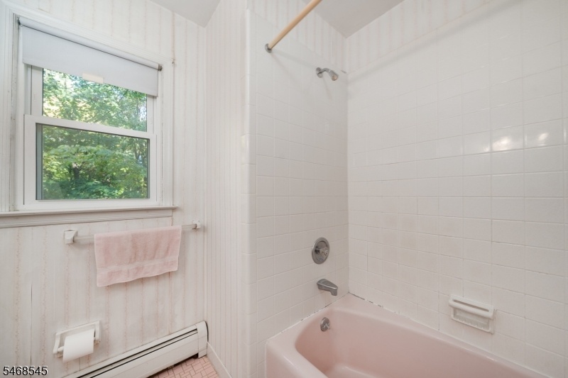 Full Hall Bath