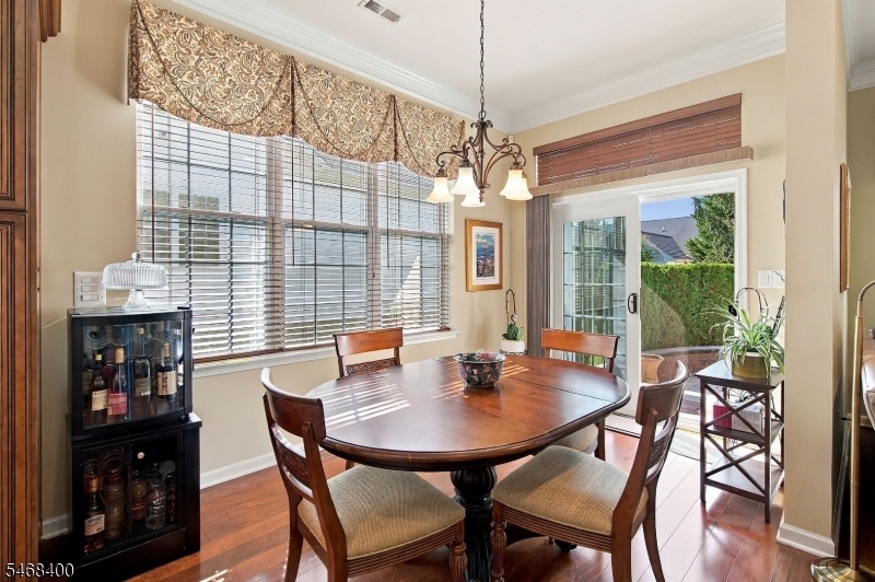 Comfortable Breakfast Nook
