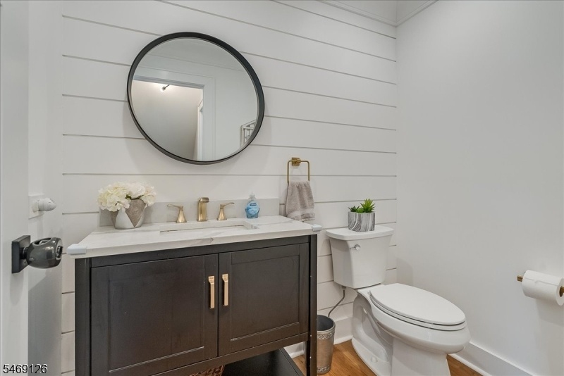 Powder room