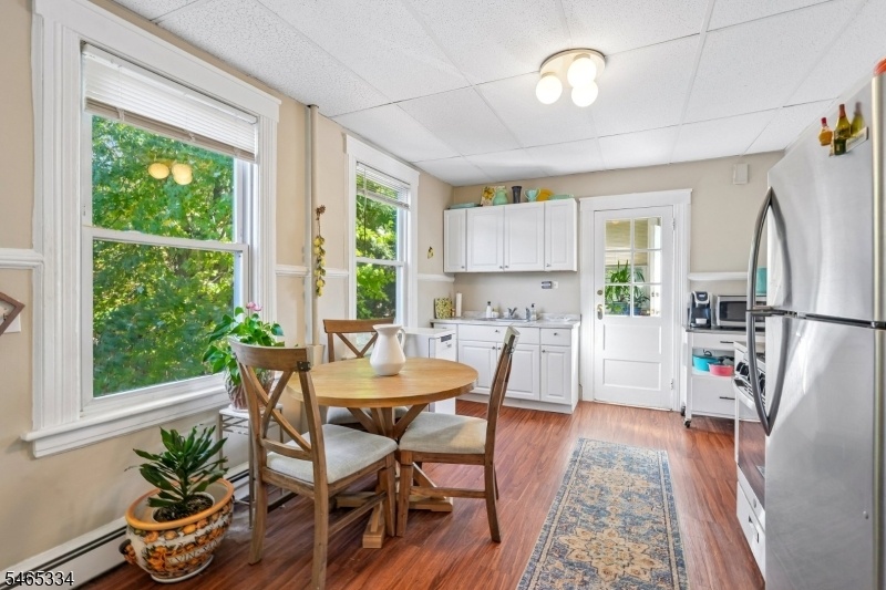 UNIT ONE KITCHEN