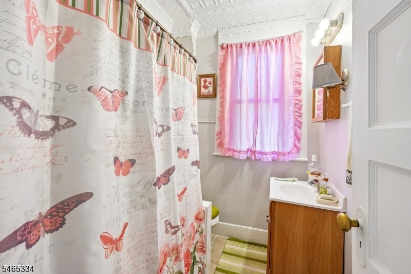 UNIT TWO BATH