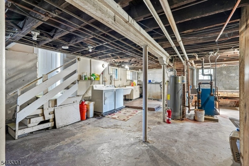 BASEMENT LAUNDRY STORAGE