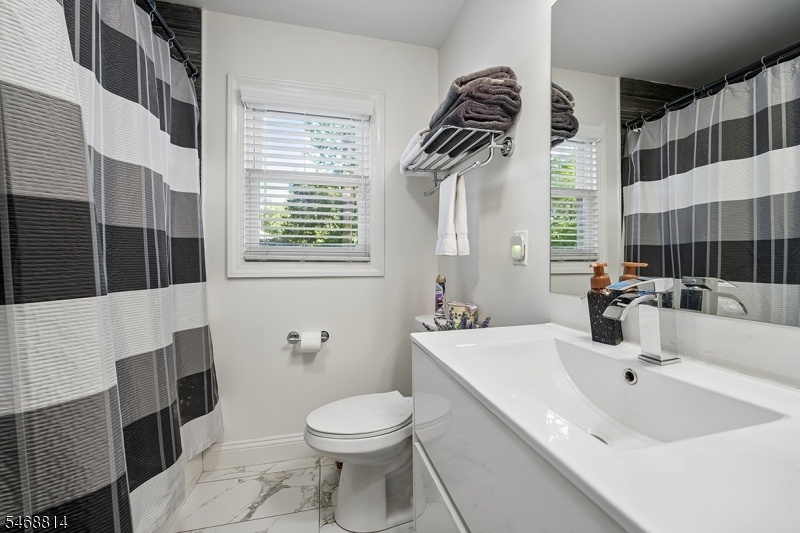 Full Bath (first floor)