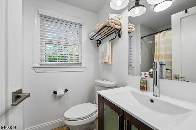 Full Bath (second floor)