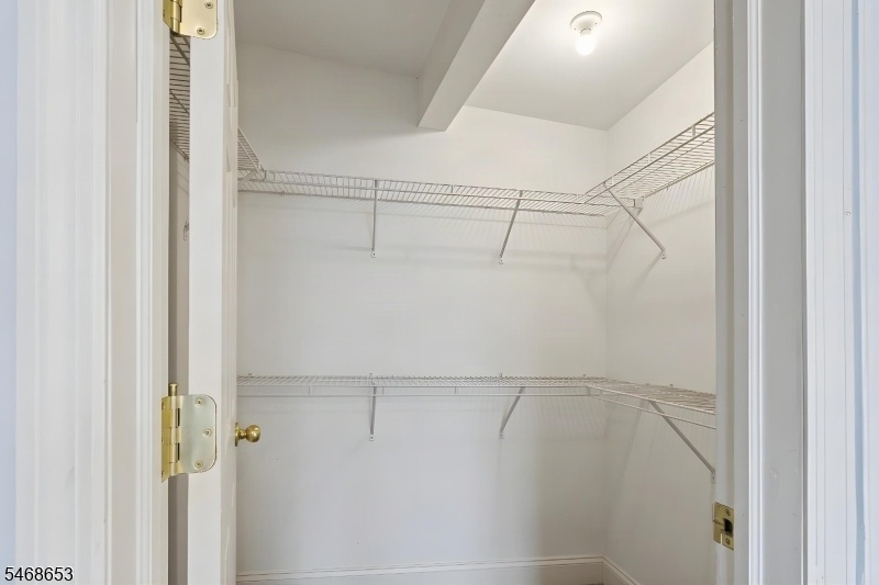 B - Closet