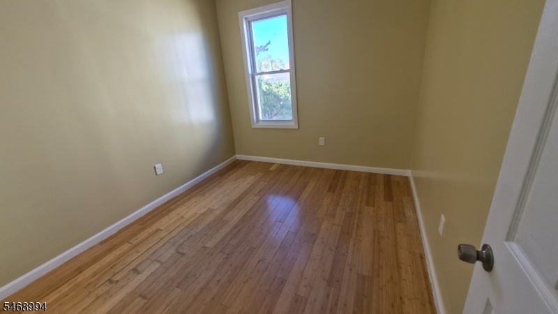 2nd Floor: 1st Bedroom